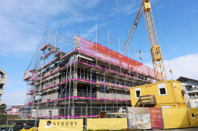 Mehrfamilienhaus Klewenstock, Emmetten NW Aufrichten